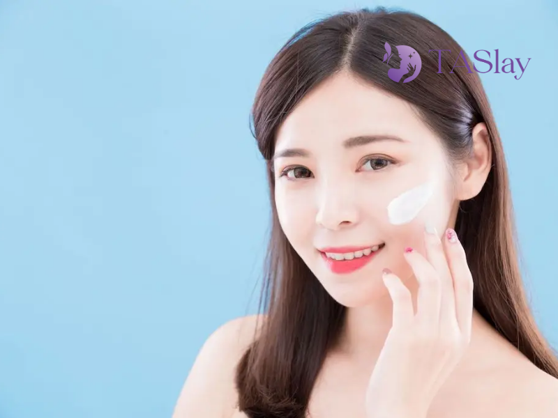 Bạn có bao giờ tự hỏi kem chống nắng thiên nhiên có bị trôi khi ra mồ hôi không? Đây là câu hỏi phổ biến của nhiều người đang tin dùng các sản phẩm chống nắng làm từ thành phần tự nhiên