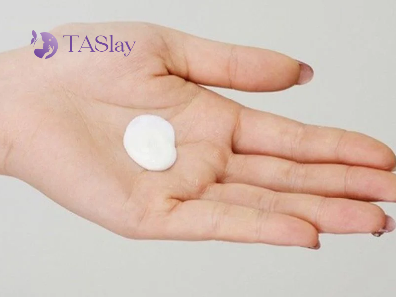 Kem chống nắng không silicone có gây bít tắc lỗ chân lông?