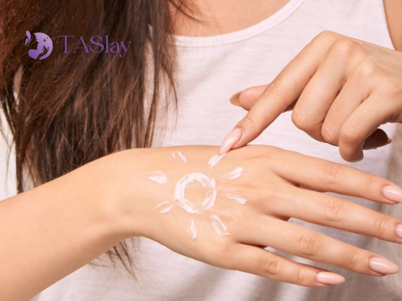Kem chống nắng không silicone có gây bít tắc lỗ chân lông?