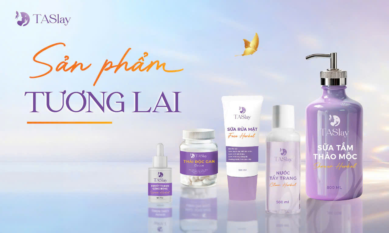 Chào Đón Kỷ Niệm 1 Năm Thành Lập  Công ty TNHH Tâm An Cosmetic Group Bước Chân Đầu Tiên Trong Hành Trình Vẻ Đẹp Bền Vững Ngày 26/10/2024 sắp tới, Công Ty TNHH Tâm An Cosmetic Group sẽ hân hoan chào đón dấu mốc một năm phát triển và thành công của mình!  Đây là dịp để toàn thể nhân viên, đối tác, khách hàng và những người yêu mến thương hiệu TASlay cùng nhìn lại chặng đường đã qua và chia sẻ niềm vui trong hành trình chinh phục những giá trị bền vững trong lĩnh vực làm đẹp và chăm sóc sức khỏe. Sự kiện đặc biệt - kỷ niệm 1 năm thành lập TASlay Sự kiện kỷ niệm 1 năm thành lập sẽ diễn ra trong không gian sang trọng và ấm cúng, với sự góp mặt của nhiều đối tác và khách mời quan trọng. Chúng tôi sẽ giới thiệu những thành tựu nổi bật trong năm qua, từ sự đón nhận nồng nhiệt của khách hàng đối với các dòng sản phẩm thiên nhiên cho đến những bước tiến mới trong cải tiến và phát triển thương hiệu TASlay. Buổi lễ cũng là dịp để gửi lời tri ân đến Tổng Giám Đốc Nguyễn Bá Thắng cùng đội ngũ nhân viên tận tâm đã không ngừng nỗ lực đưa TASlay vươn cao, hướng tới mục tiêu chăm sóc sắc đẹp và sức khỏe từ nguồn gốc tự nhiên. Khẩu hiệu "Beauty is Power - Vẻ đẹp là sức mạnh" sẽ tiếp tục là kim chỉ nam để chúng tôi không ngừng hoàn thiện và phát triển. Chương trình ưu đãi đặc biệt dành cho khách hàng TASlay Trong sự kiện kỷ niệm 1 năm thành lập, TASlay hân hoan giới thiệu đến khách hàng và đối tác một chương trình tri ân đầy hấp dẫn: Ưu đãi lên đến 30% cho tất cả các sản phẩm chăm sóc tóc, chăm sóc da, và thực phẩm bảo vệ sức khỏe, như một lời cảm ơn sâu sắc dành cho khách hàng đã tin tưởng sử dụng sản phẩm của TASlay trong suốt năm qua. Bốc thăm trúng thưởng với những phần quà giá trị và độc đáo từ bộ sưu tập sản phẩm TASlay, mang đến niềm vui bất ngờ cho những khách hàng may mắn. Quà tặng đặc biệt khi khách hàng mua sắm trên một số đơn hàng nhất định, bao gồm các sản phẩm mini dùng thử, túi vải thân thiện môi trường và phiếu quà tặng cho lần mua tiếp theo. Một năm nhìn lại - một chặng đường hướng tới Một năm vừa qua không chỉ là chặng đường thử thách mà còn là niềm tự hào của TASlay khi luôn hướng tới tiêu chí phát triển bền vững.  Từng sản phẩm chăm sóc tóc, chăm sóc da, và thực phẩm bảo vệ sức khỏe của TASlay đều được chiết xuất từ thảo mộc thiên nhiên, an toàn cho làn da và sức khỏe người sử dụng.  Chúng tôi cam kết tiếp tục cải tiến, hoàn thiện và mang đến nhiều sản phẩm chất lượng hơn, khẳng định vị thế của TASlay trong ngành công nghiệp làm đẹp Việt Nam. TASlay - đồng hành cùng phái đẹp, nâng tầm vẻ đẹp việt Tại lễ kỷ niệm 1 năm này, TASlay không chỉ tri ân khách hàng mà còn tái khẳng định sứ mệnh của mình trong việc tôn vinh vẻ đẹp của phụ nữ Việt Nam.  Chúng tôi tin rằng vẻ đẹp không chỉ đến từ ngoại hình mà còn là sức mạnh, sự tự tin và nội lực bên trong mỗi con người. Mừng sinh nhật đầu tiên, TASlay cam kết tiếp tục đồng hành và lan tỏa thông điệp “Beauty is Power,” không ngừng sáng tạo, phát triển và mang lại những giá trị thiết thực cho khách hàng. Hãy cùng TASlay đón chờ một năm mới đầy hứa hẹn và những bước phát triển mạnh mẽ hơn nữa trong tương lai!